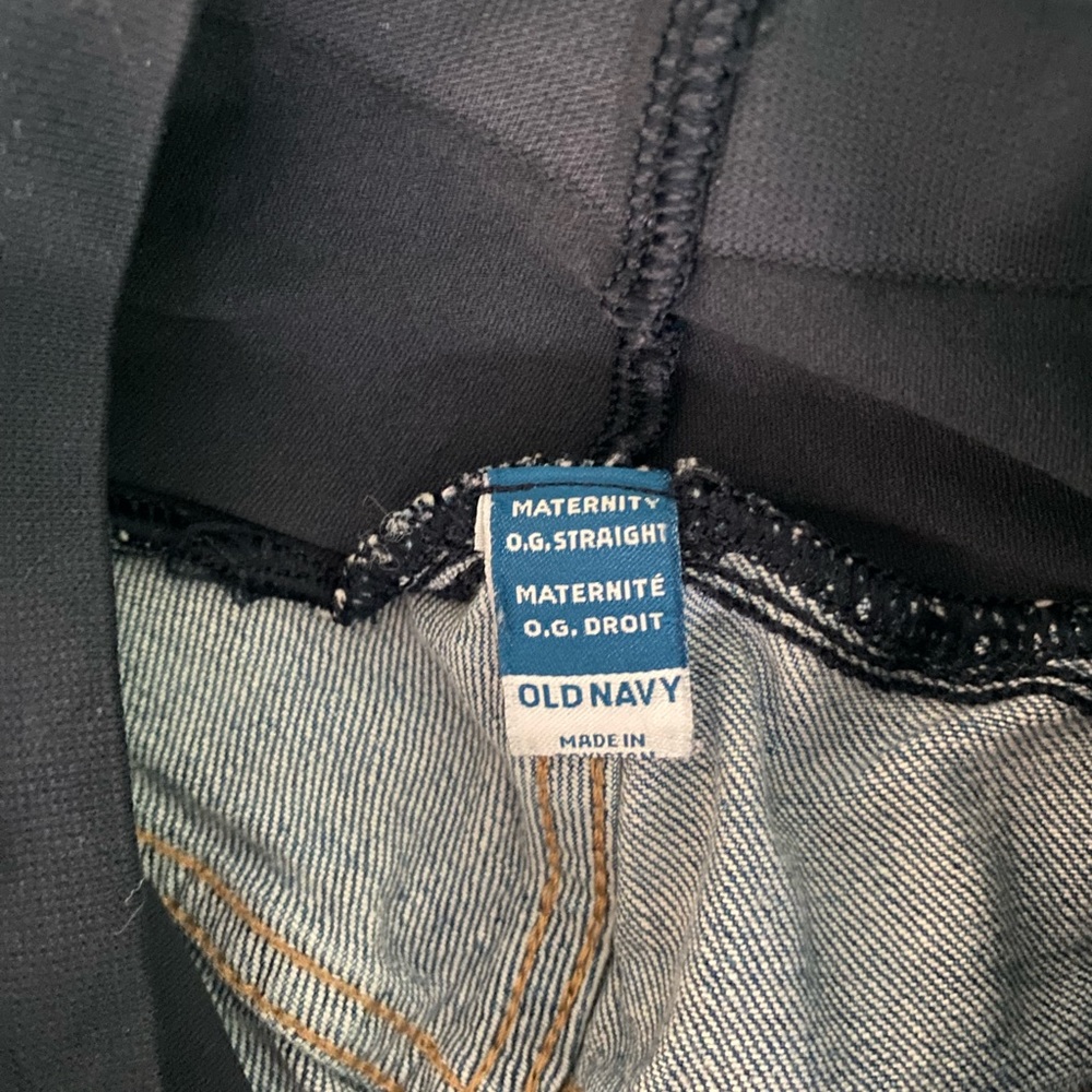 Maternity Ripped Jeans - Picture 3 of 4